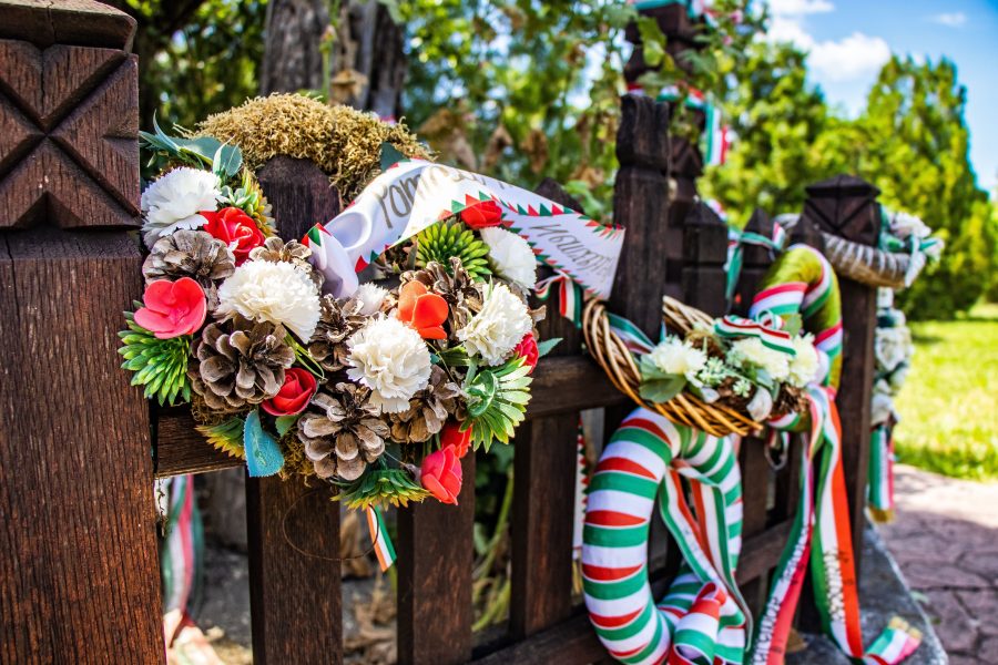 A Petőfi-emlékpark a Gyárfás-kúria kertjében